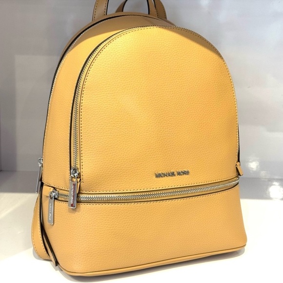 Michael Kors Rhea Medium Pebbled Leather Backpack Peanut - Picture 4 of 11